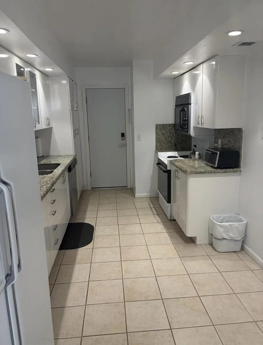 1880 S Ocean Drive # 308, Hallandale Beach, FL 33009 photo 6
