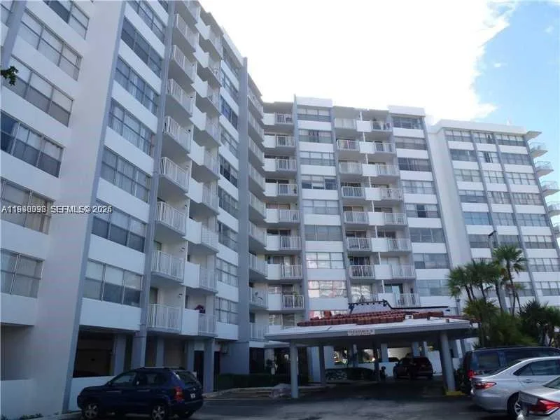 1300 NE Miami Gardens Dr # 616E, Miami, FL 33179
