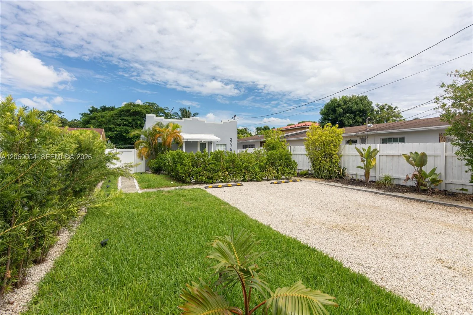 2275 NW 33rd St # 2, Miami, FL 33142 — zdjęcie 2