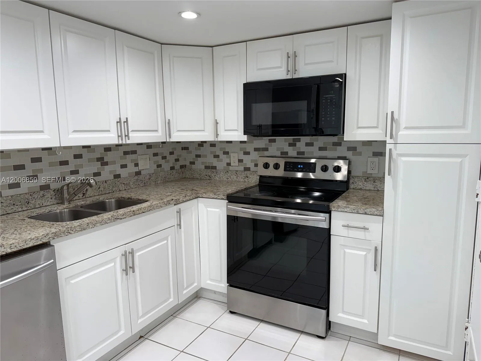 400 Kings Point Dr # 608, Sunny Isles Beach, FL 33160 photo 4