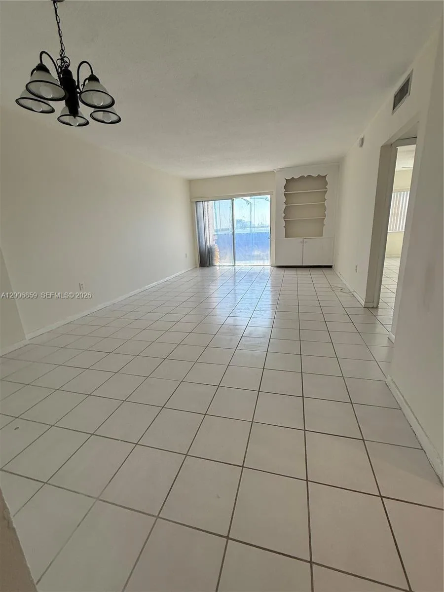 400 Kings Point Dr # 608, Sunny Isles Beach, FL 33160 photo 7