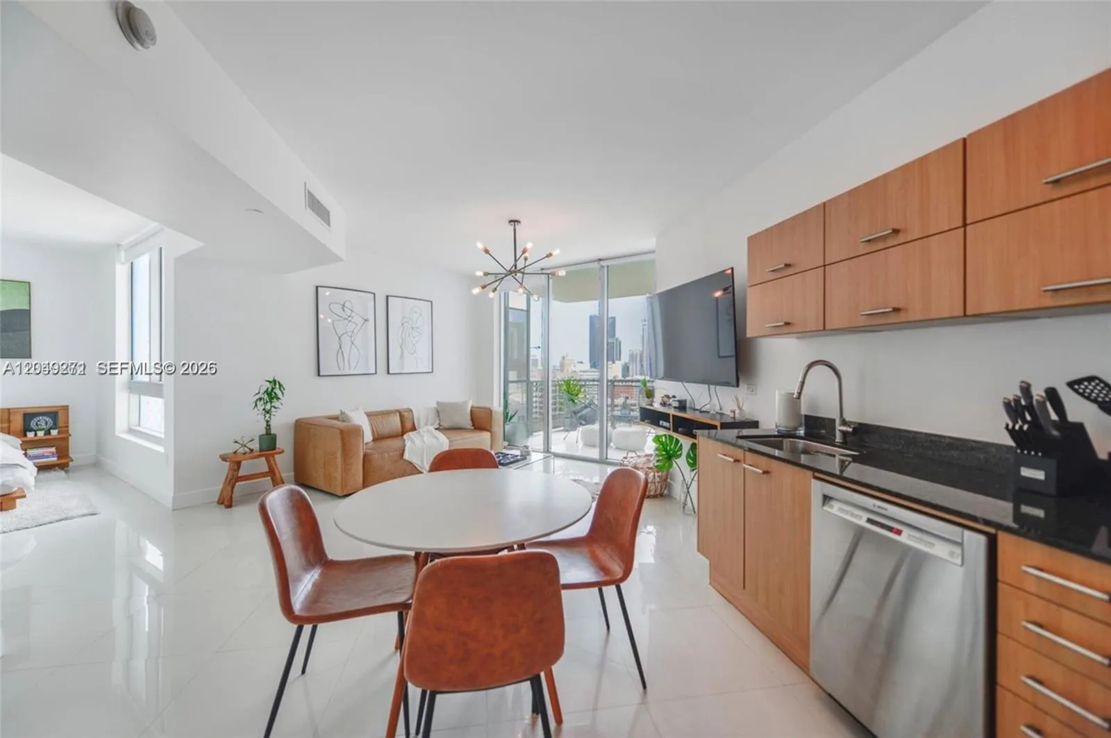 350 S Miami Ave # 1911, Miami, FL 33130 photo 2
