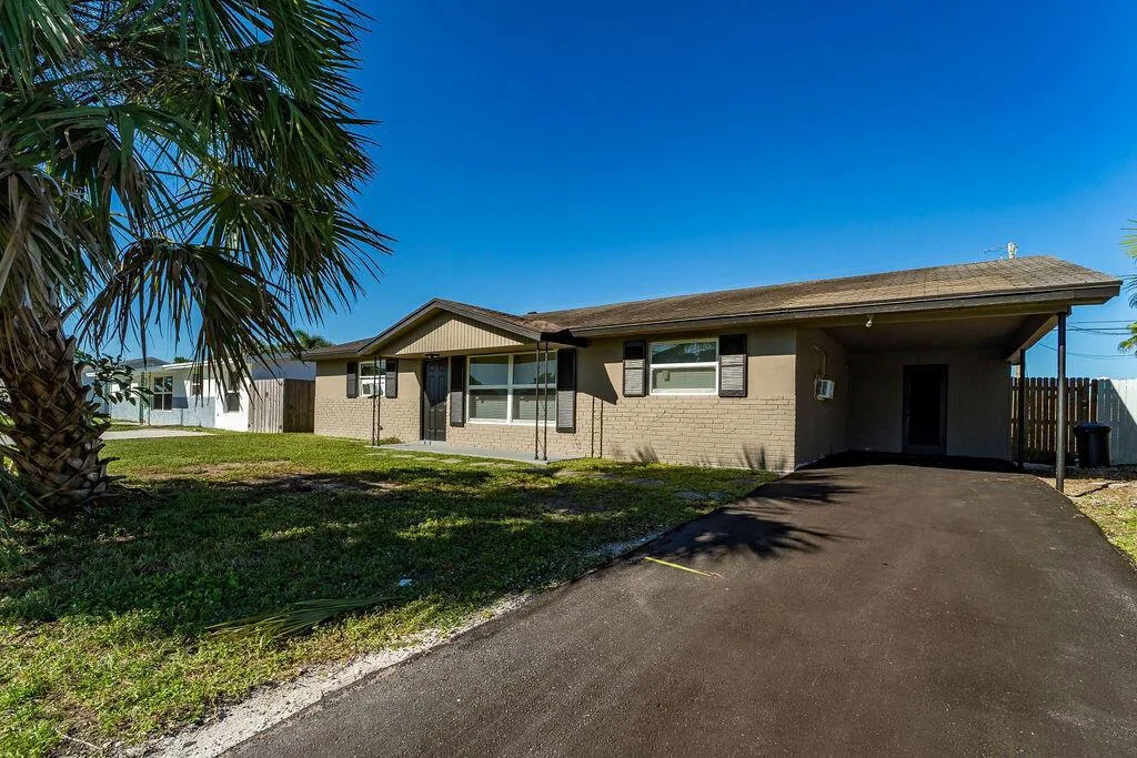 4317 Birdwood Street, Palm Beach Gardens, FL 33410