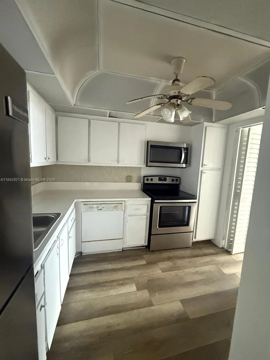 2025 NE 164th St # 606, North Miami Beach, FL 33162 photo 13