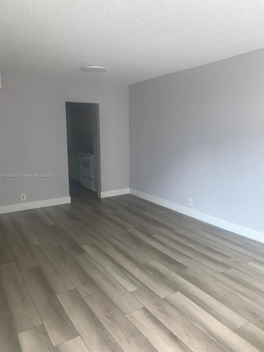 2025 NE 164th St # 606, North Miami Beach, FL 33162 photo 4