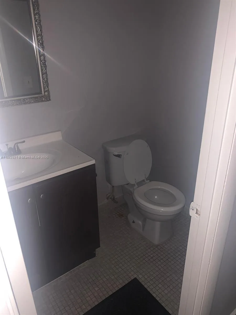 2025 NE 164th St # 606, North Miami Beach, FL 33162 photo 8