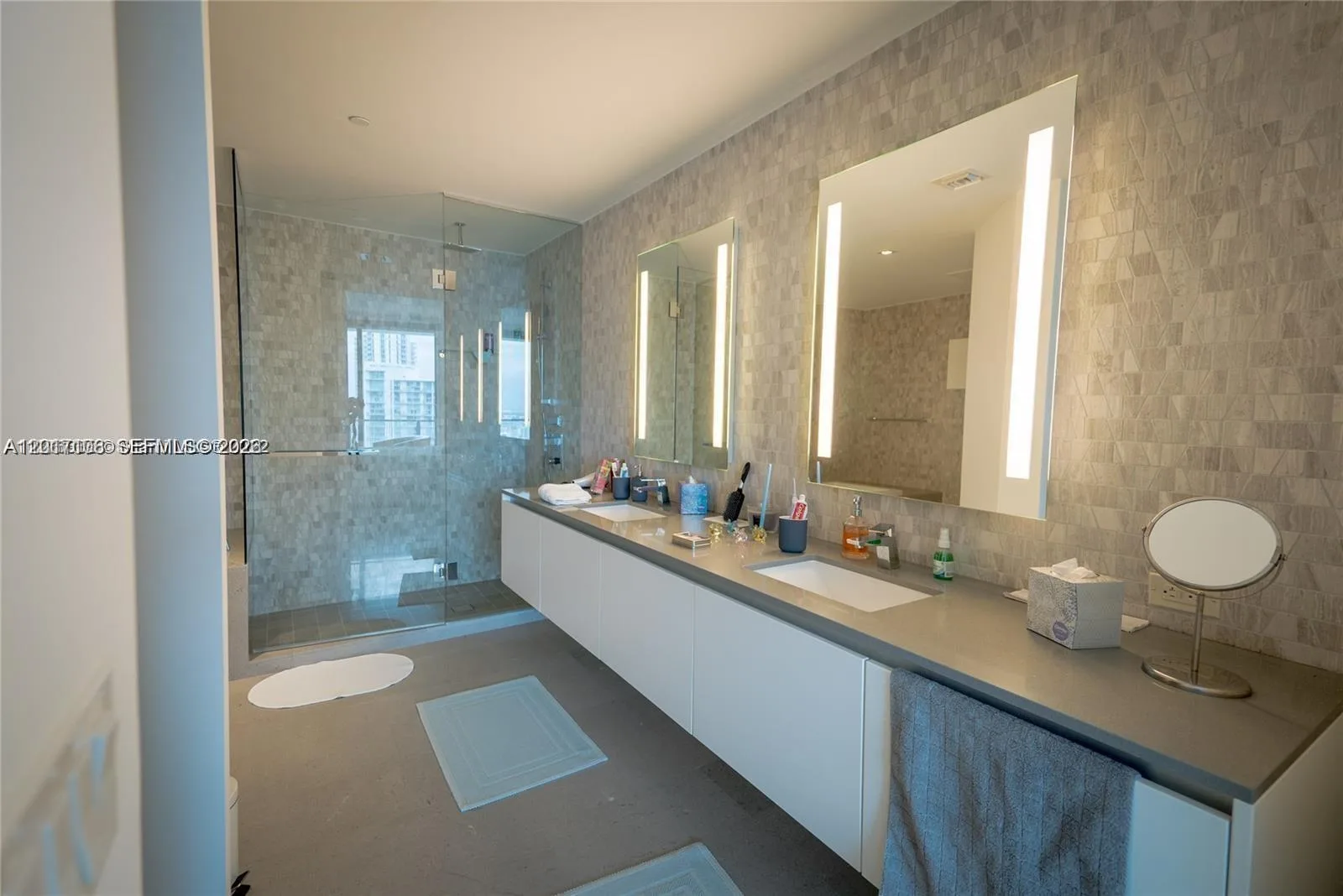 68 SE 6th St # 2510, Miami, FL 33131 photo 11