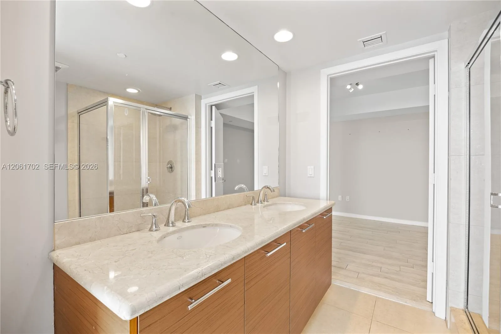 50 Biscayne Blvd # 4706, Miami, FL 33132 photo 13