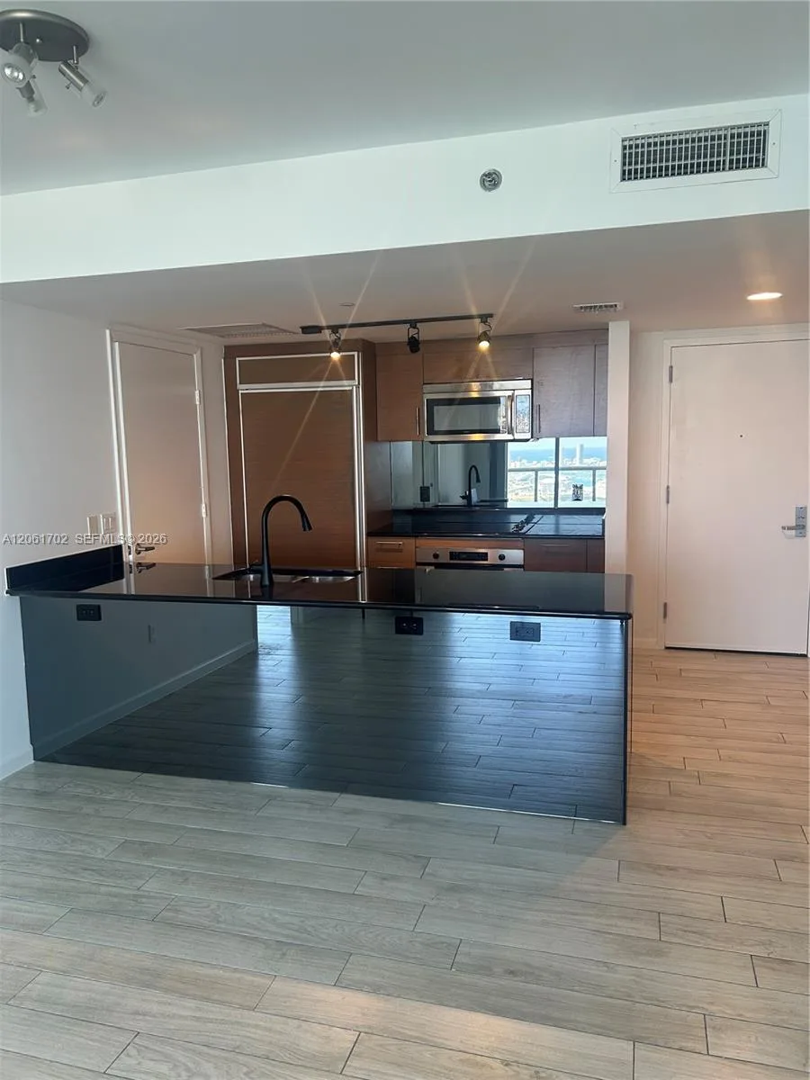 50 Biscayne Blvd # 4706, Miami, FL 33132 photo 7
