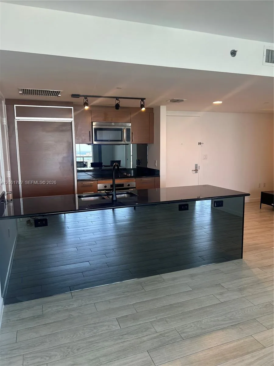 50 Biscayne Blvd # 4706, Miami, FL 33132 photo 8