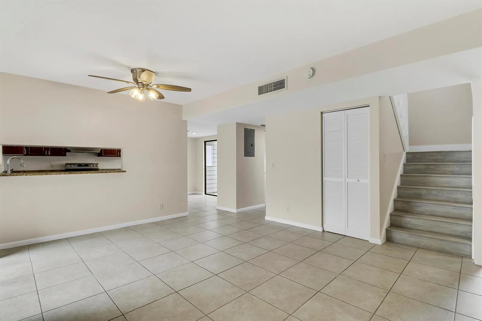 202 LAKEWOOD Drive # 11B, Jupiter, FL 33458 photo 12