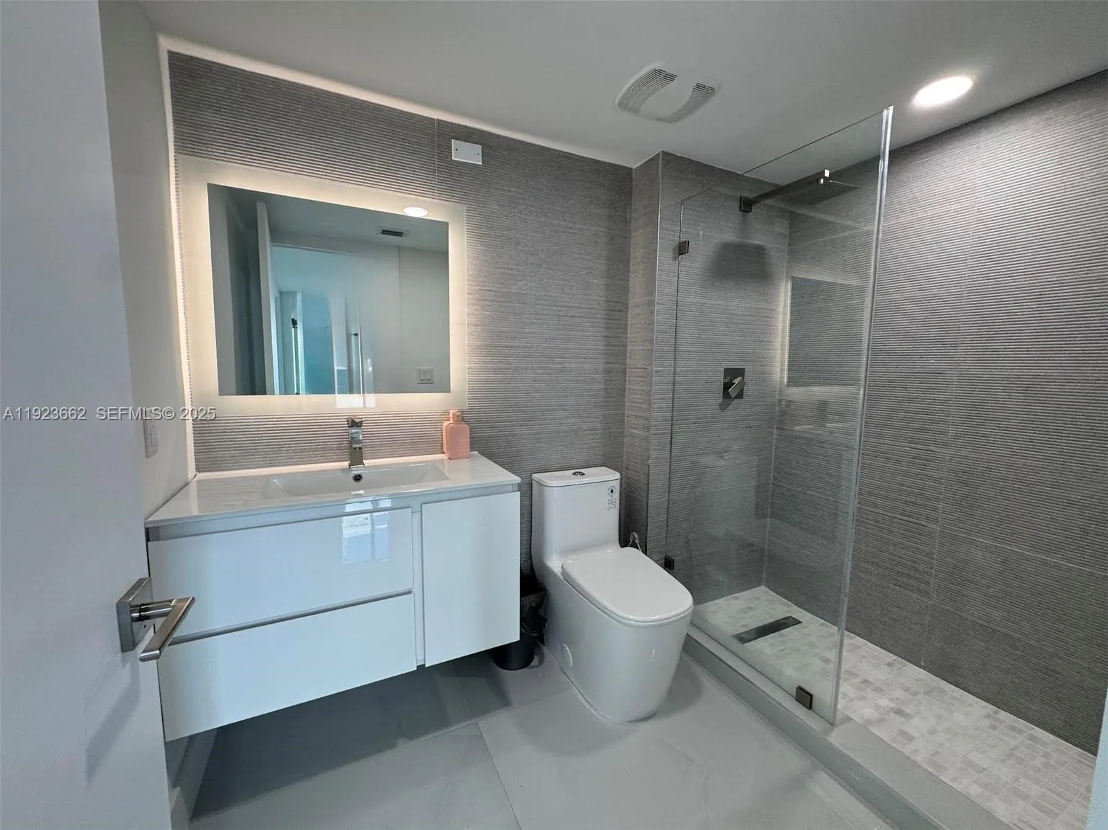400 S Pointe Dr # 1610, Miami Beach, FL 33139 photo 7