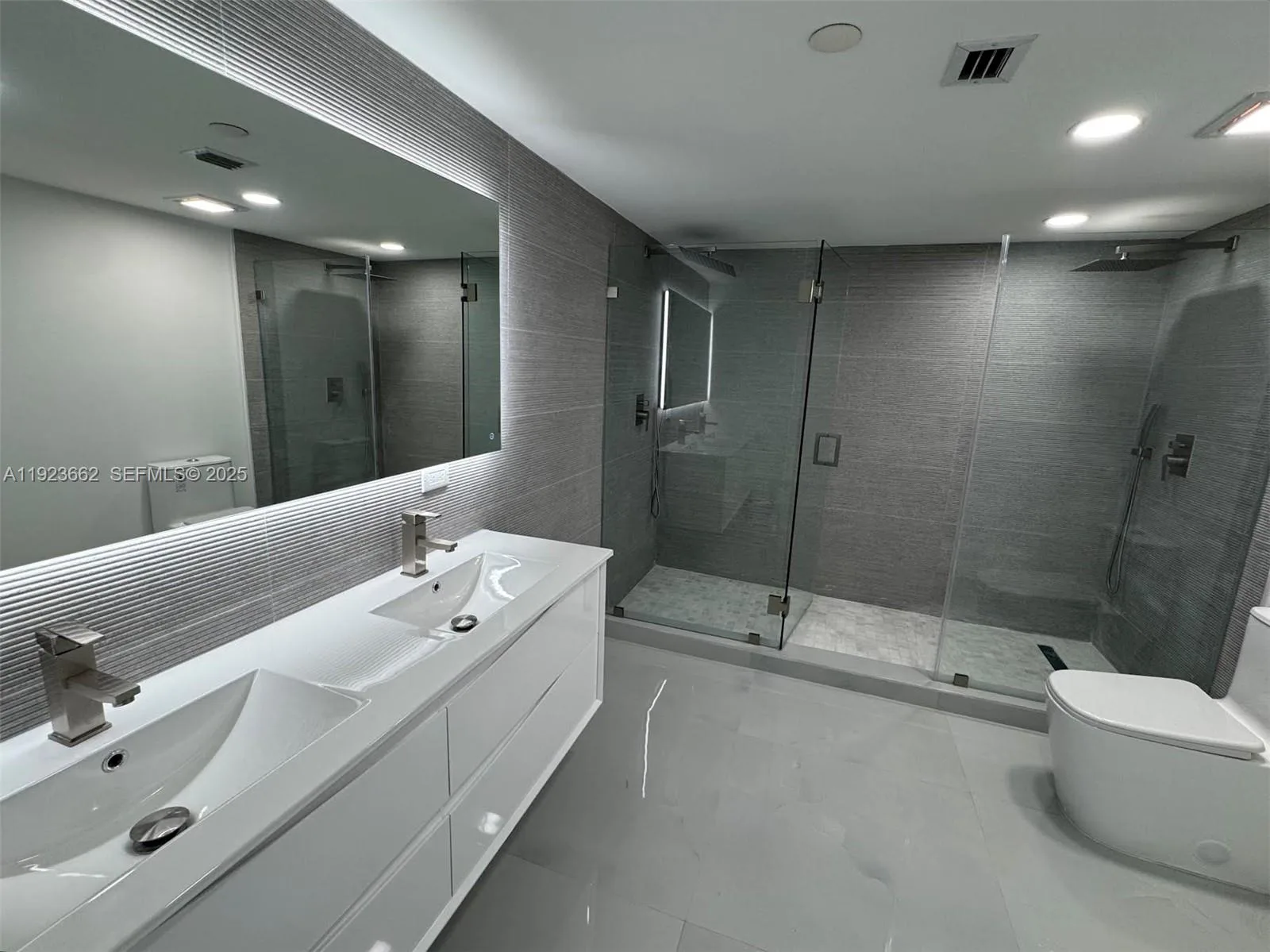 400 S Pointe Dr # 1610, Miami Beach, FL 33139 photo 8