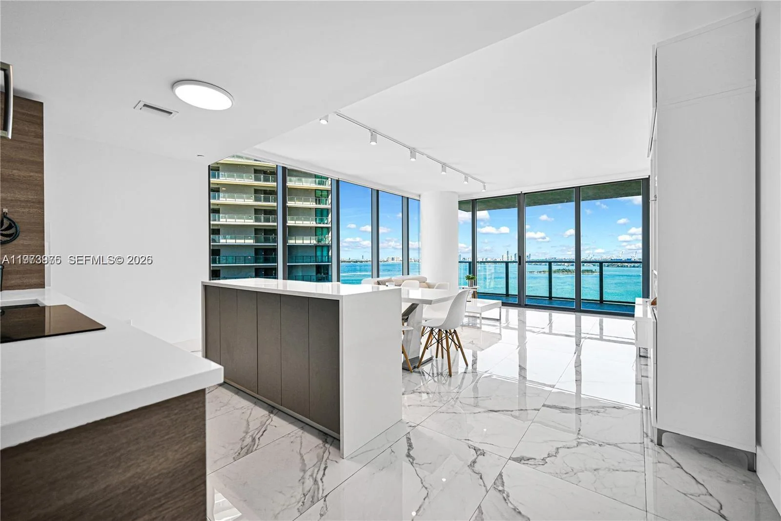 650 NE 32nd St # 2007, Miami, FL 33137