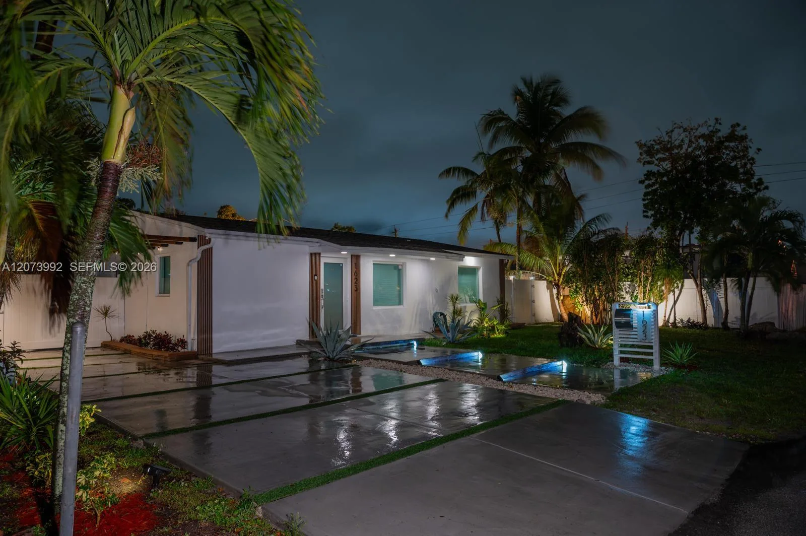 1623 S 24th Ter, Hollywood, FL 33020 photo 3