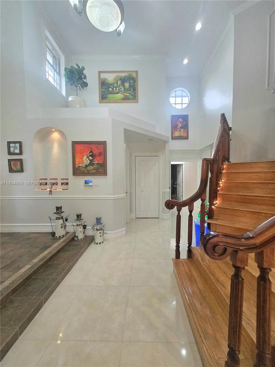 16422 NW 83rd Pl, Miami Lakes, FL 33016 photo 12