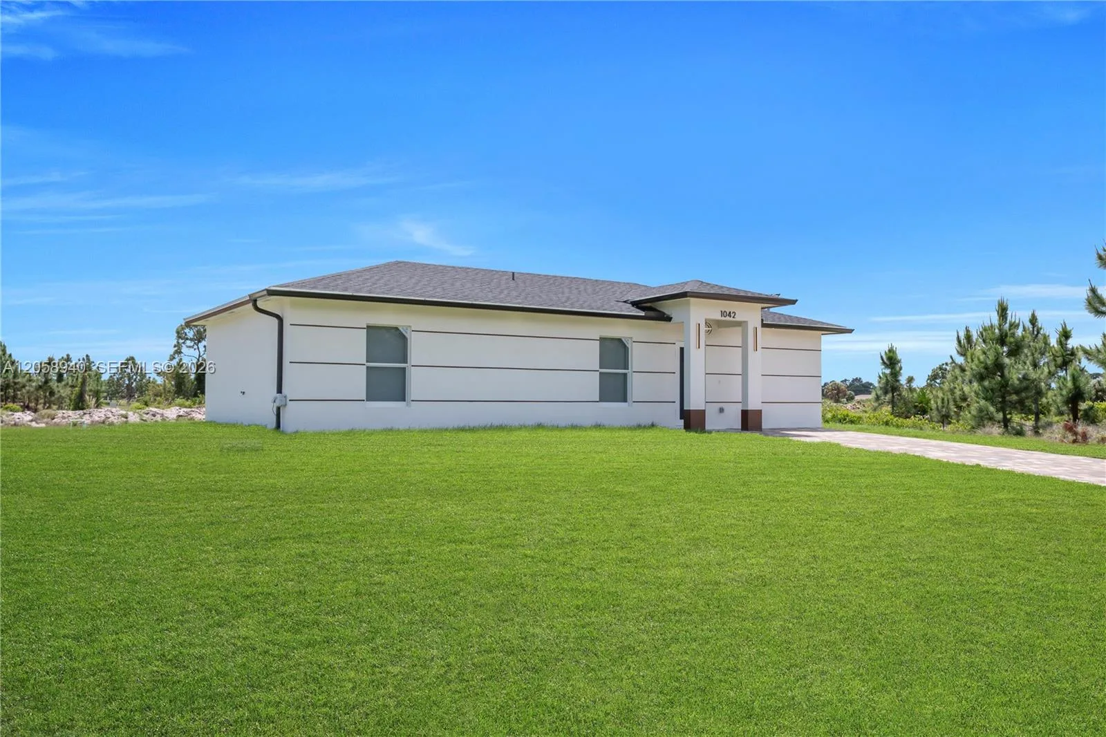 1042 Darlington St, Other City - In The State Of Florida, FL 33974 photo 3