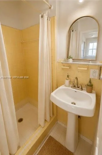 1919 SW 2nd St # B, Miami, FL 33135 photo 4