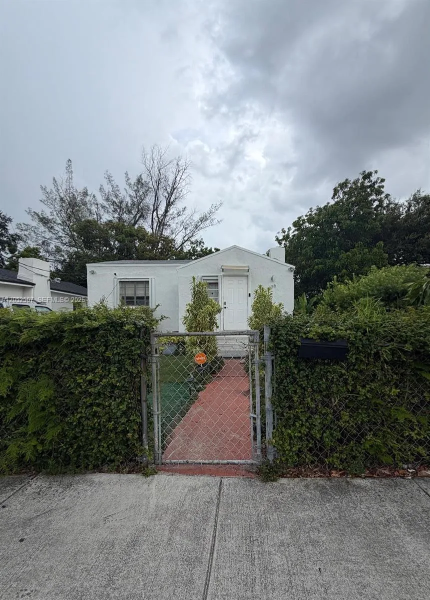 1176 NW 58th Terrace, Miami, FL 33127