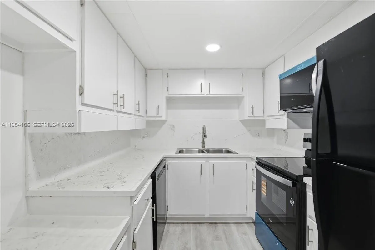 6101 N Falls Cir Dr # 309, Lauderhill, FL 33319