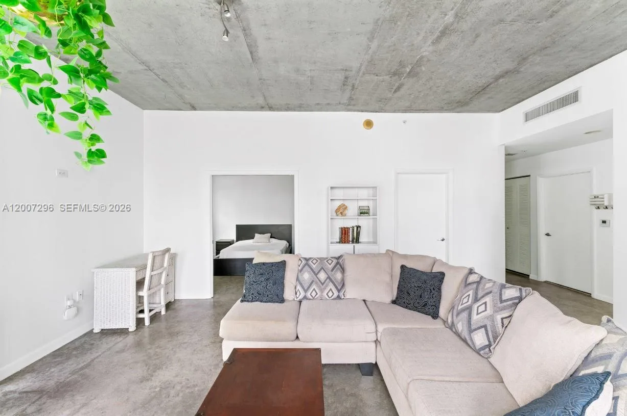 133 NE 2nd Ave # 1112, Miami, FL 33132 photo 6