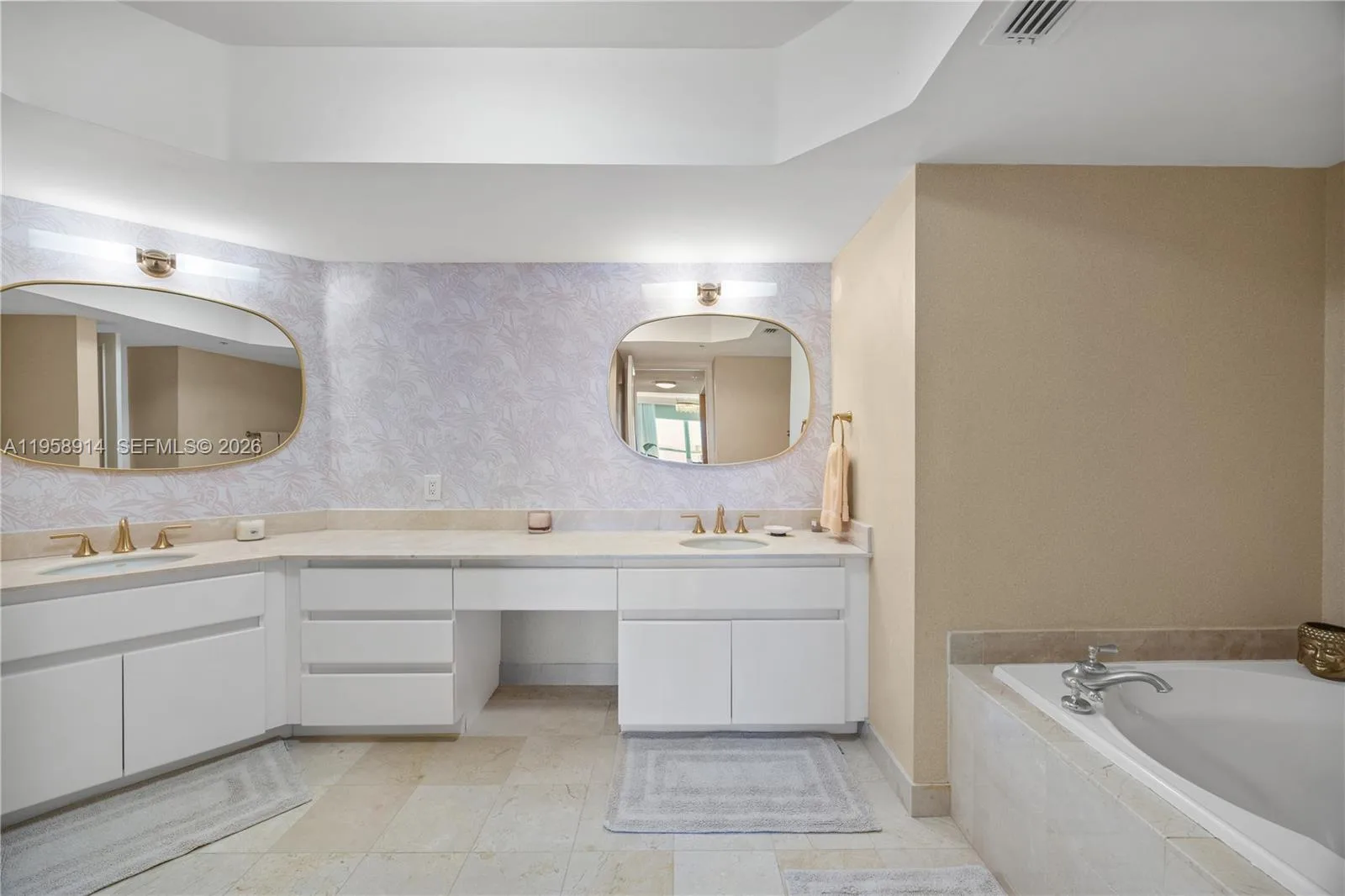16711 Collins Ave # 2007, Sunny Isles Beach, FL 33160 photo 11