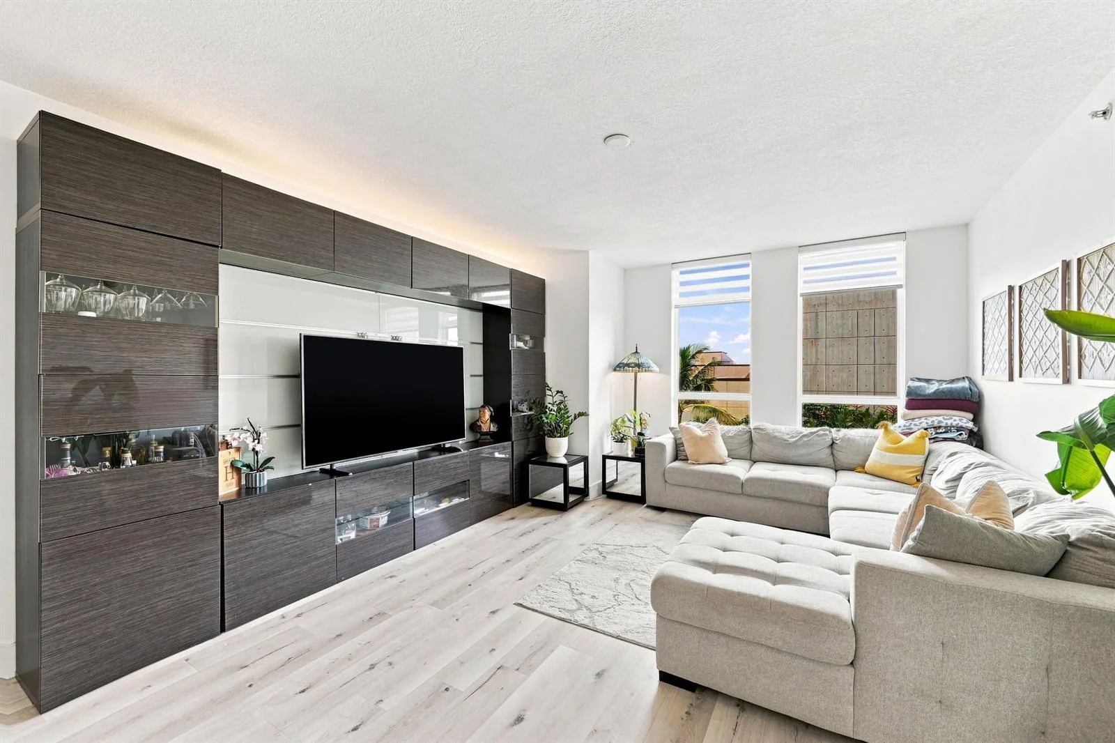 610 W Las Olas Boulevard # 416N, Fort Lauderdale, FL 33312