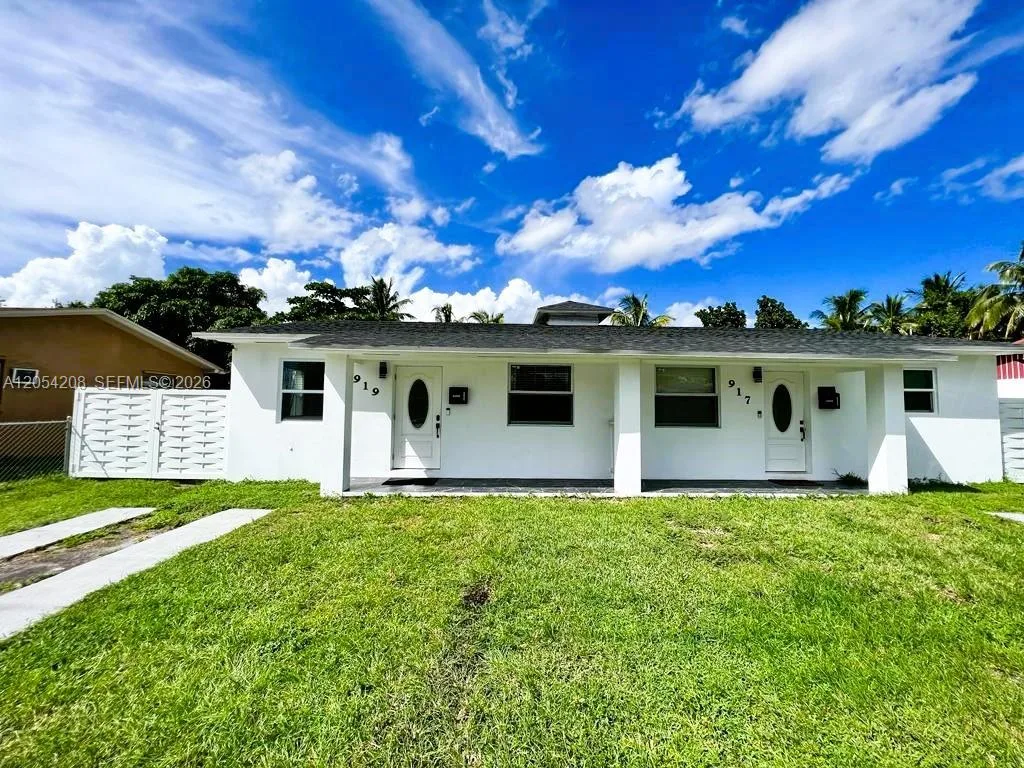 917 NW 103rd St # 917, Miami, FL 33150