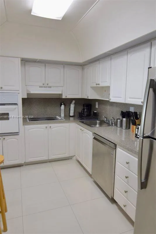 19370 Collins Ave # 1122, Sunny Isles Beach, FL 33160 photo 8