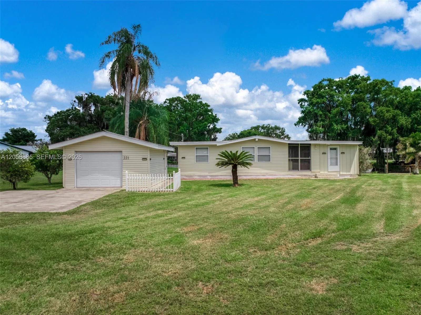 221 SPECKLED PERCH PT, Other City - In The State Of Florida, FL 33857 photo 2