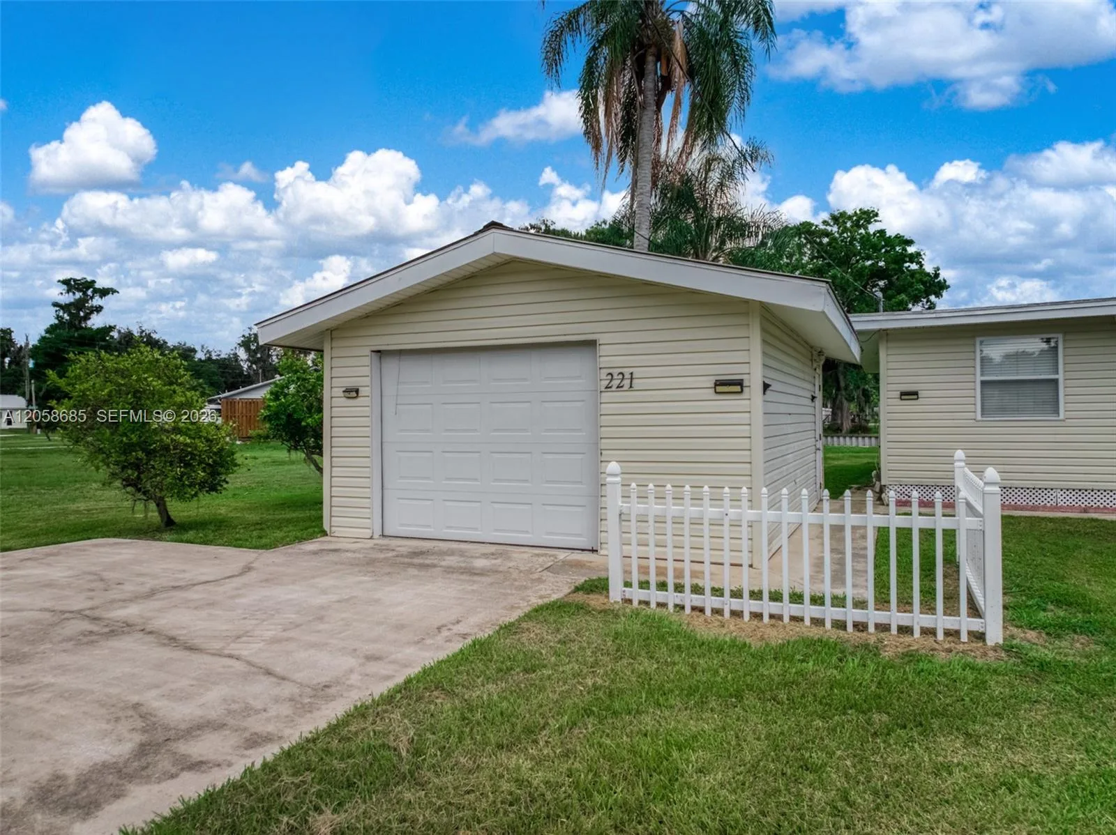221 SPECKLED PERCH PT, Other City - In The State Of Florida, FL 33857 photo 3