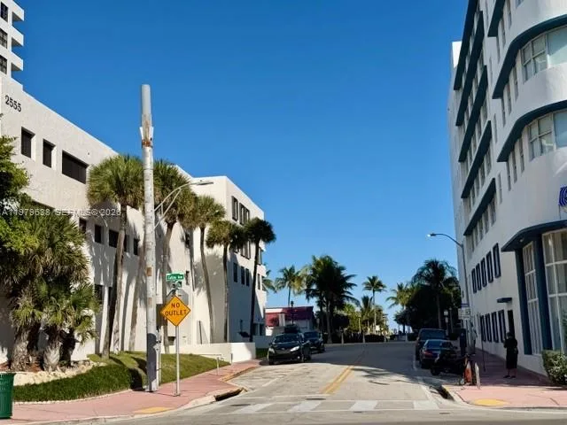 2445 Lake Pancoast Dr # 7, Miami Beach, FL 33140 photo 10