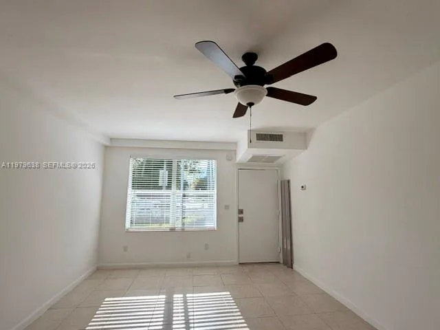 2445 Lake Pancoast Dr # 7, Miami Beach, FL 33140 photo 11
