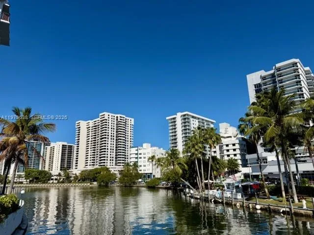 2445 Lake Pancoast Dr # 7, Miami Beach, FL 33140 photo 6