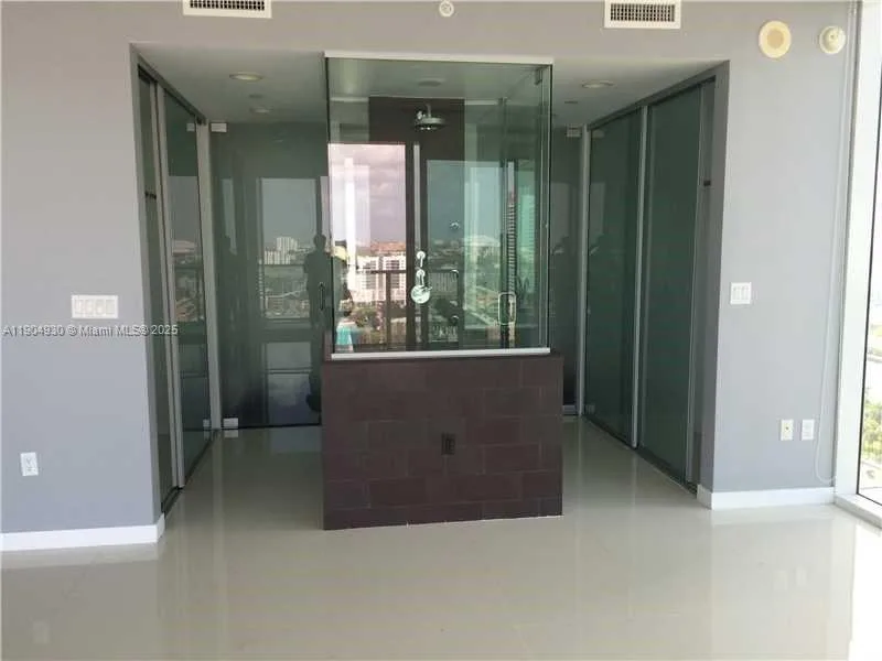 1040 Biscayne Blvd # 1707, Miami, FL 33132 photo 7