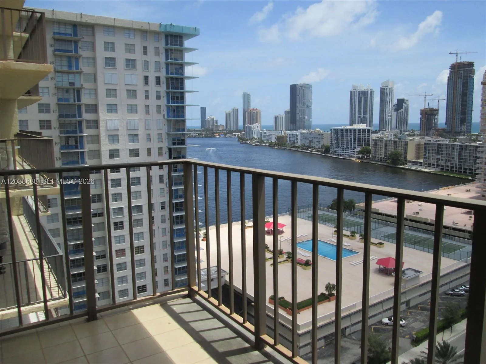 290 174th St # 1812, Sunny Isles Beach, FL 33160 photo 2