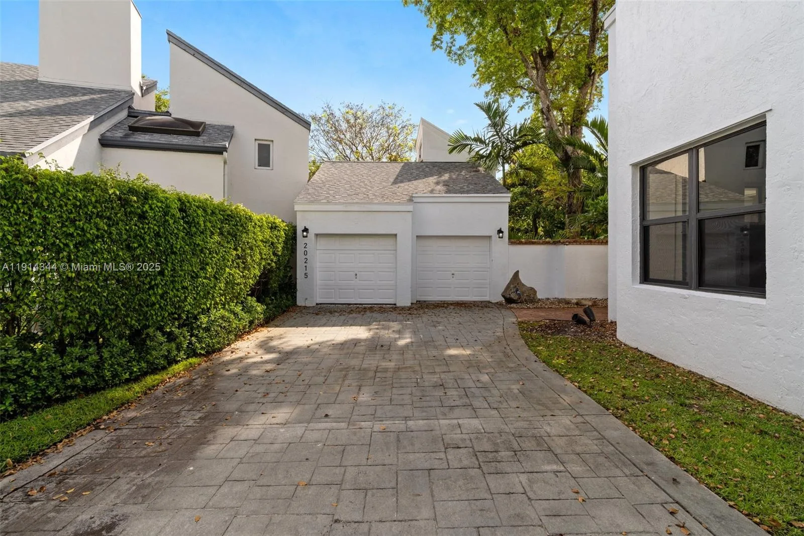 20215 W Oak Haven Cir, Miami, FL 33179 photo 5