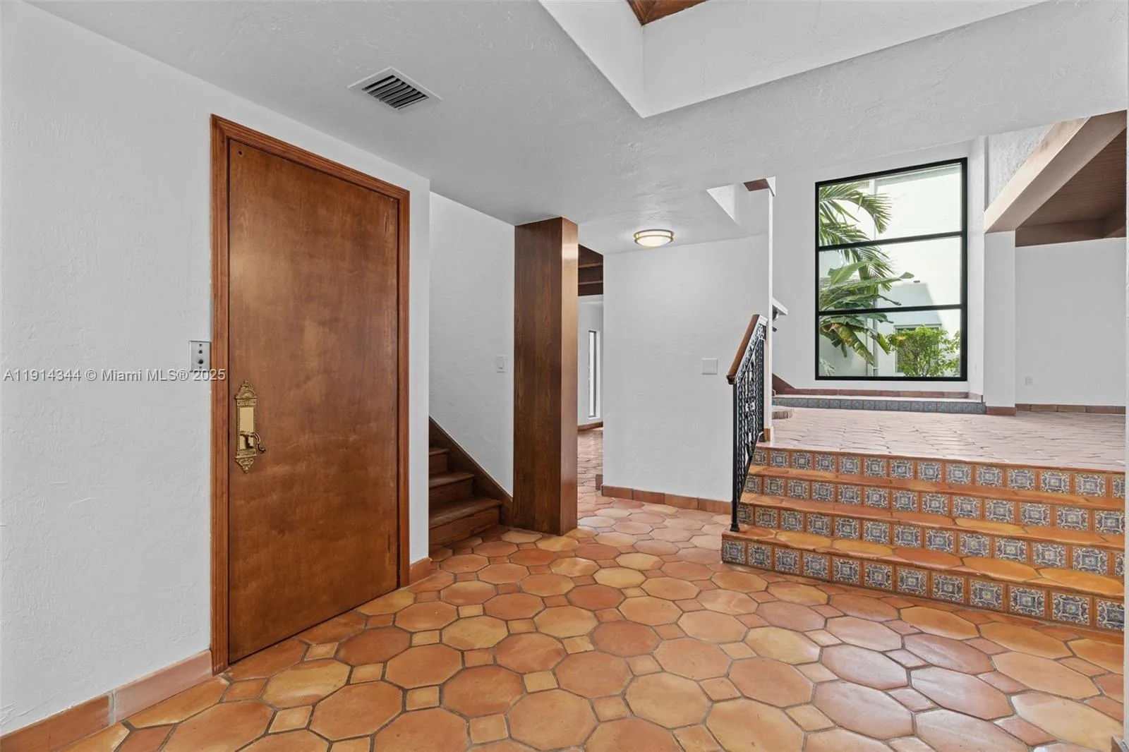 20215 W Oak Haven Cir, Miami, FL 33179 photo 7