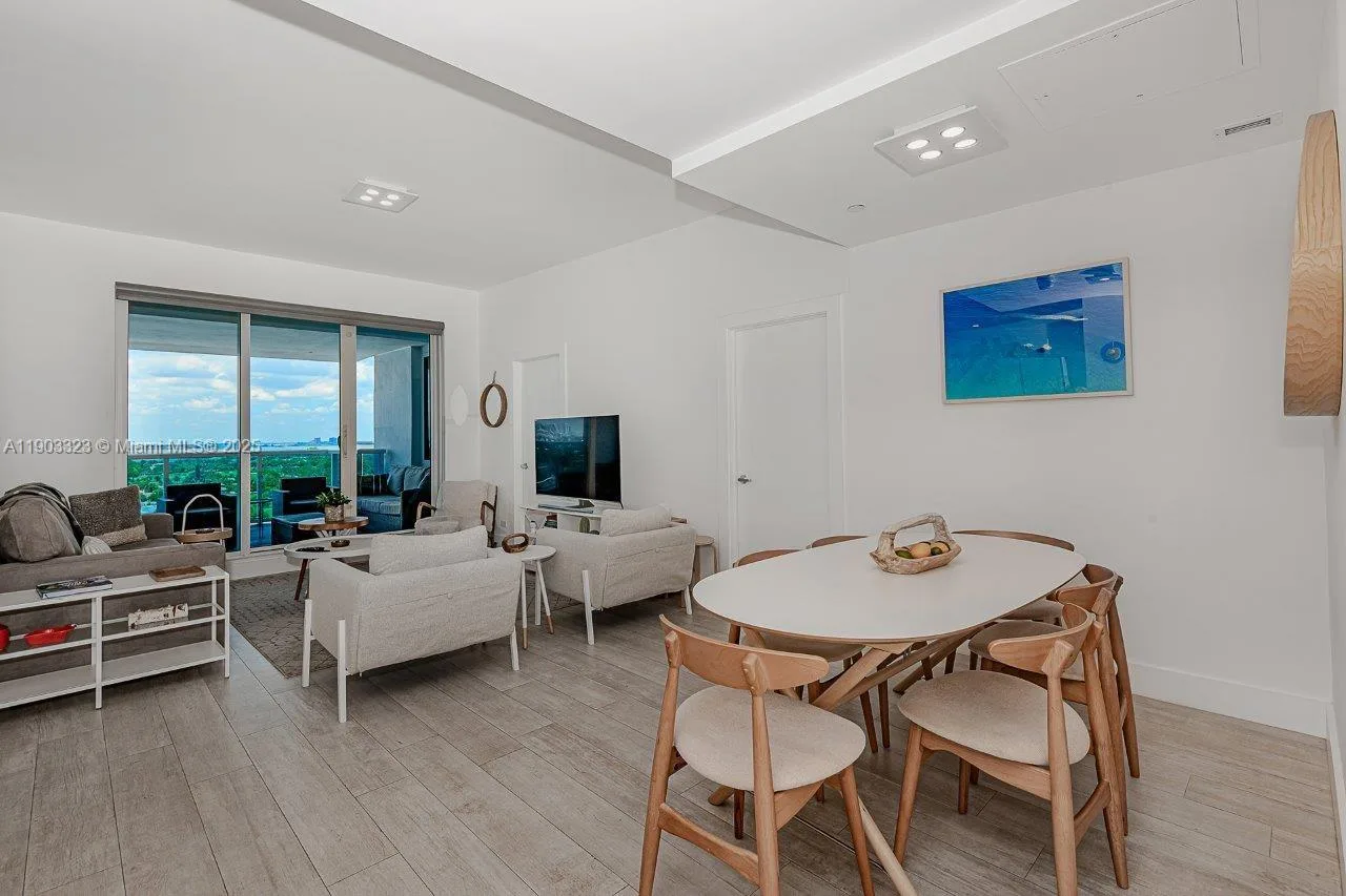 2301 Collins Ave # PH21, Miami Beach, FL 33139