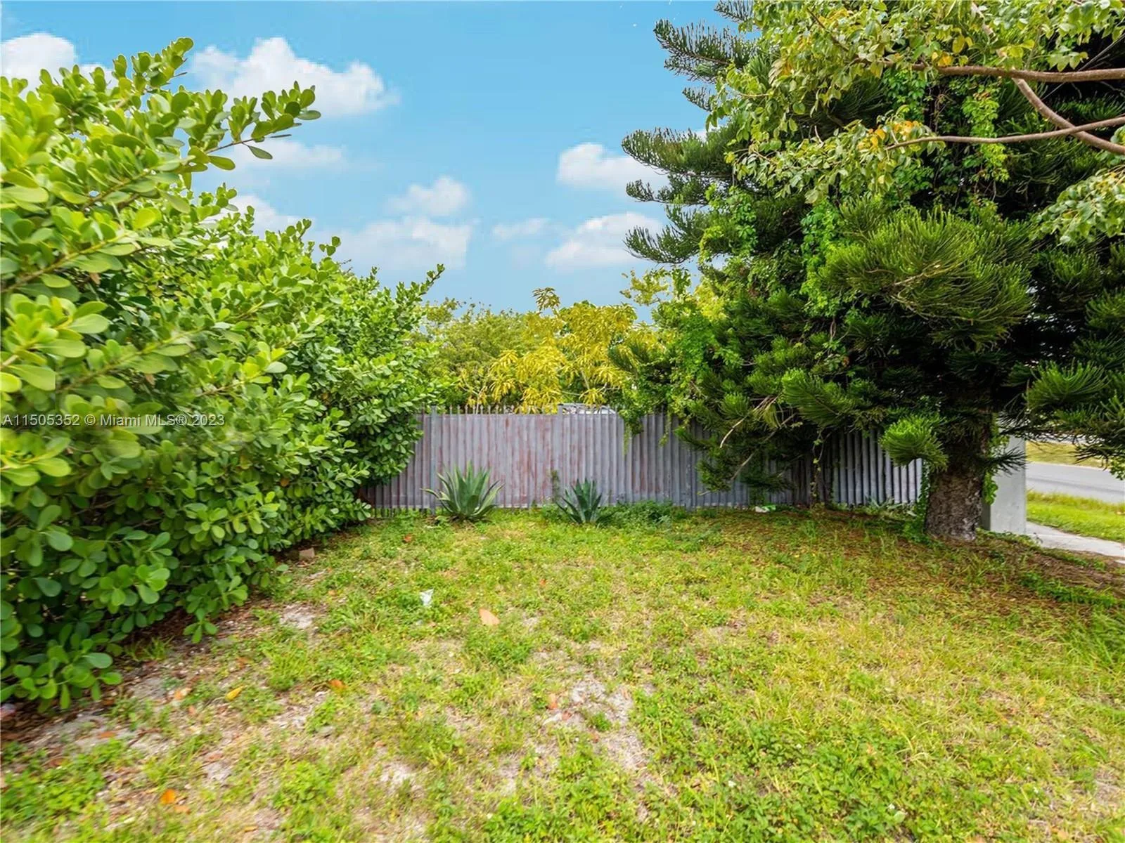 400 1st St, Dania Beach, FL 33004 photo 3
