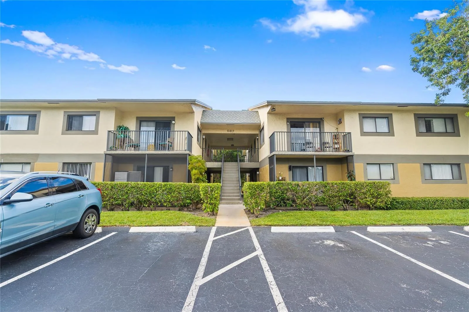 567 Trace Circle # 104, Deerfield Beach, FL 33441