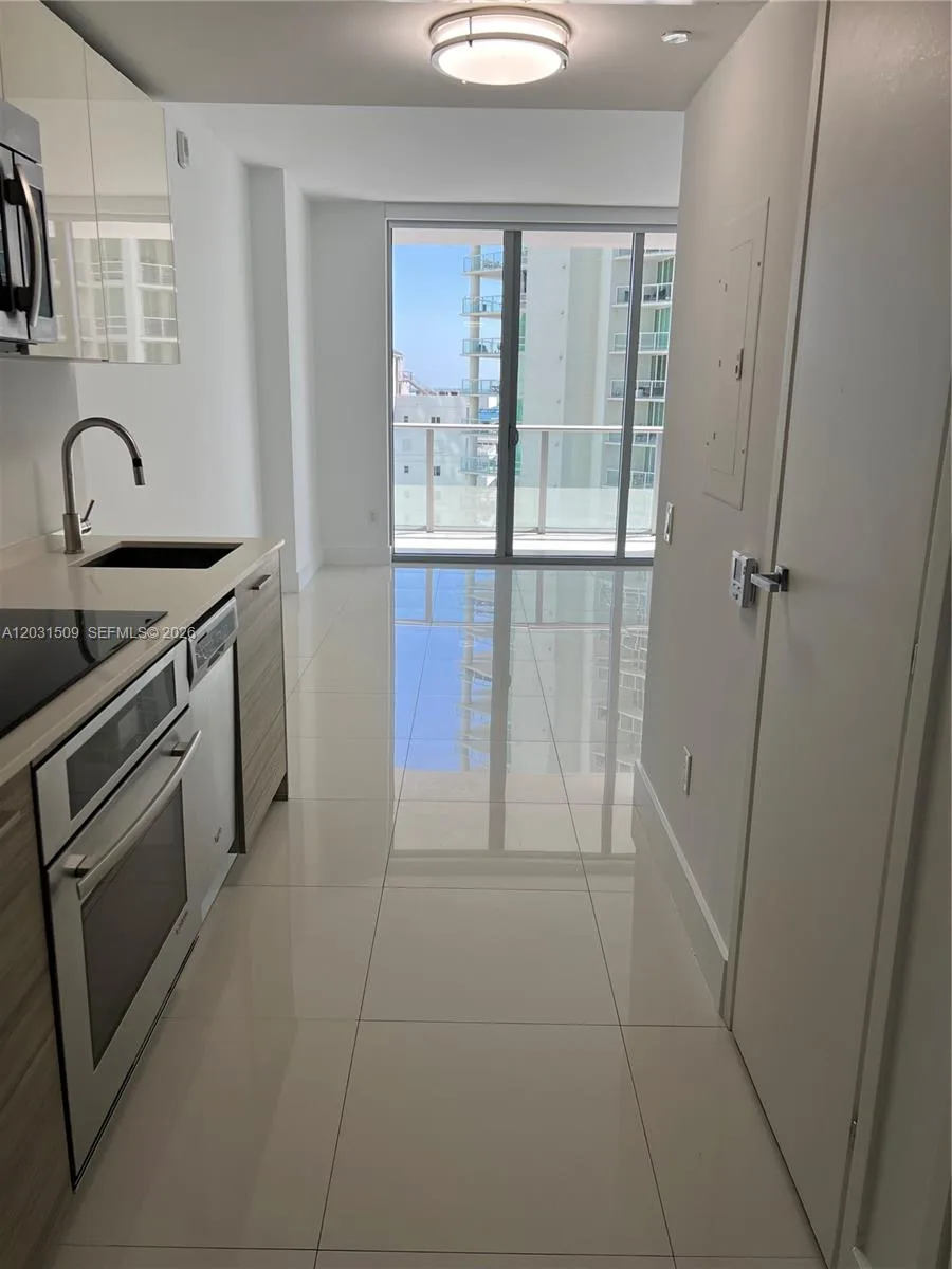1300 Brickell Bay Dr # 1606, Miami, FL 33131 photo 3