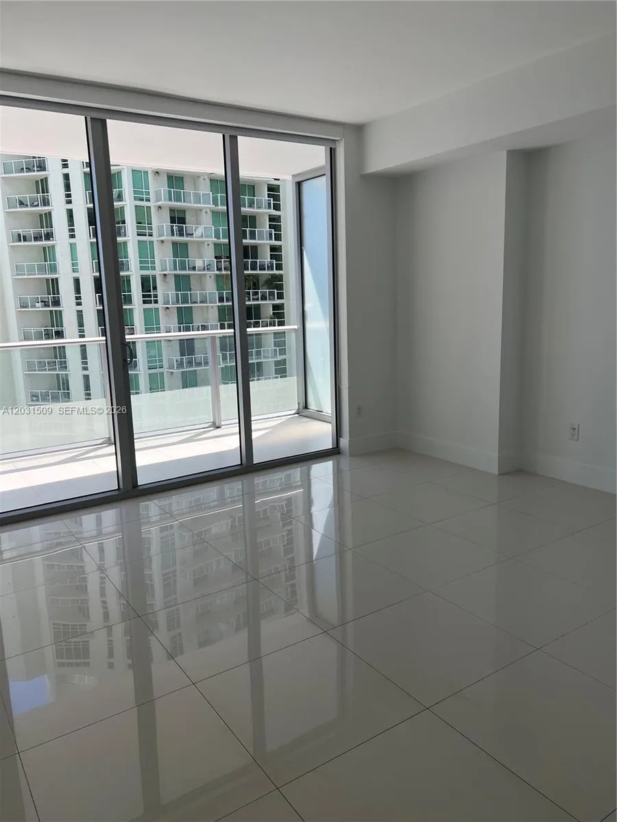 1300 Brickell Bay Dr # 1606, Miami, FL 33131 photo 4