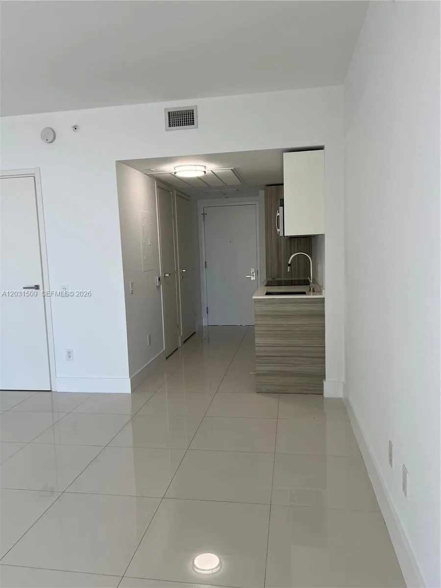 1300 Brickell Bay Dr # 1606, Miami, FL 33131 photo 6