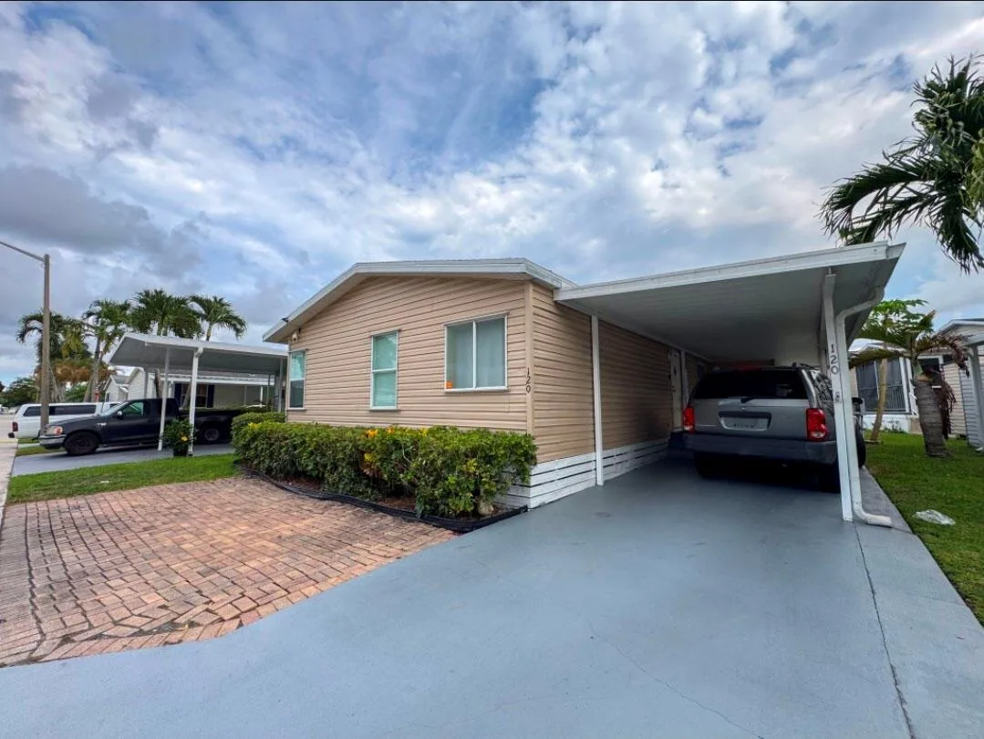 120 Plantation Boulevard # 120, Lake Worth, FL 33467