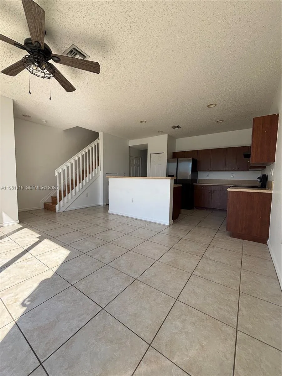 1044 NE 42nd Ter, Homestead, FL 33033 photo 6