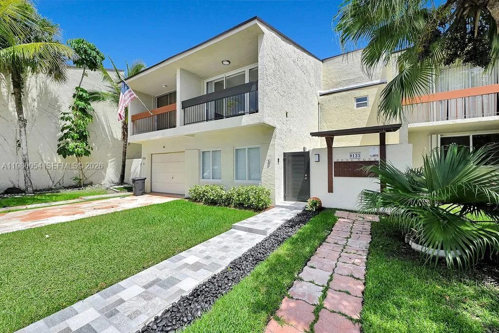 9133 Fontainebleau Blvd # 5, Miami, FL 33172
