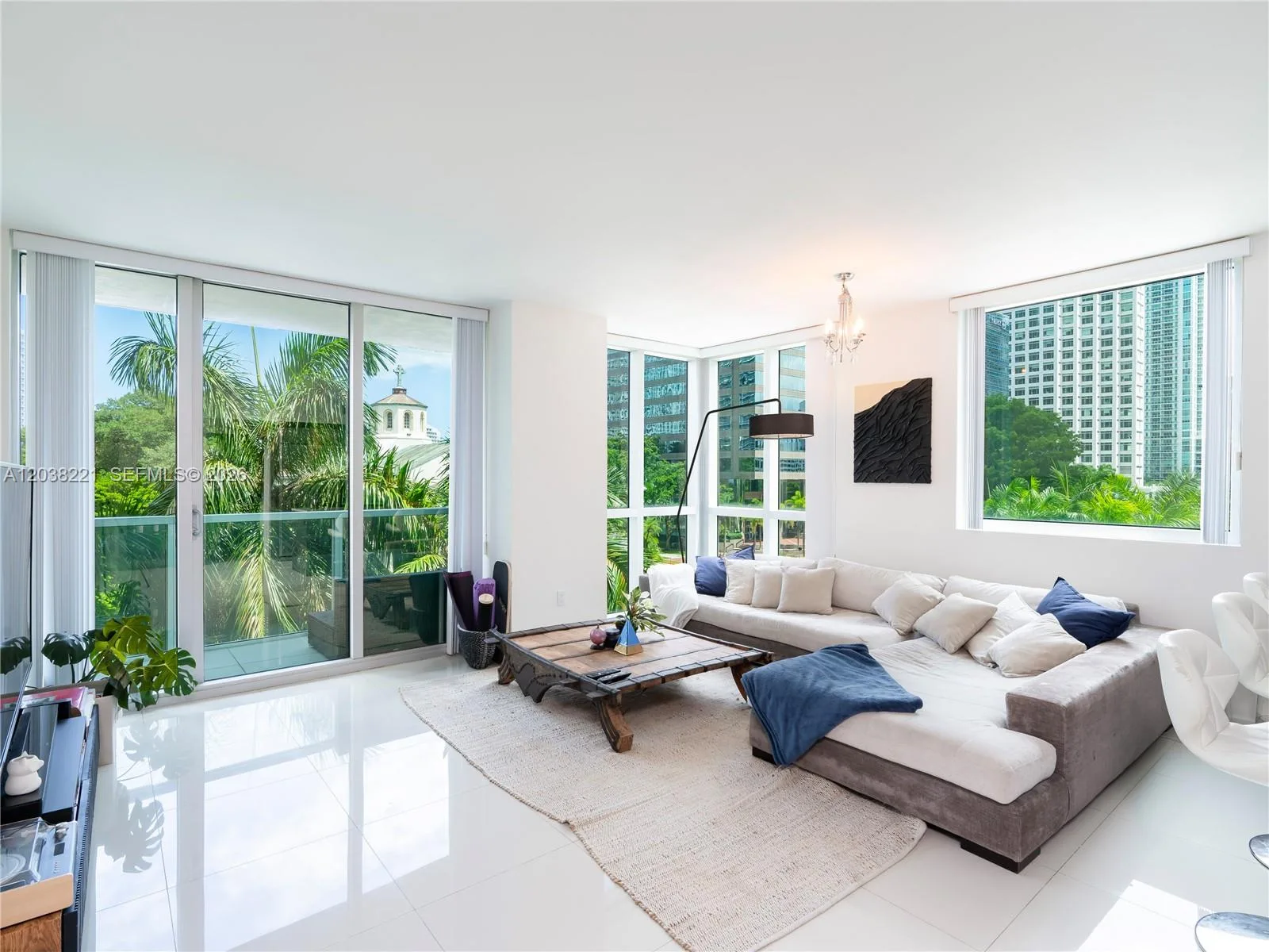 500 Brickell Ave # 402, Miami, FL 33131