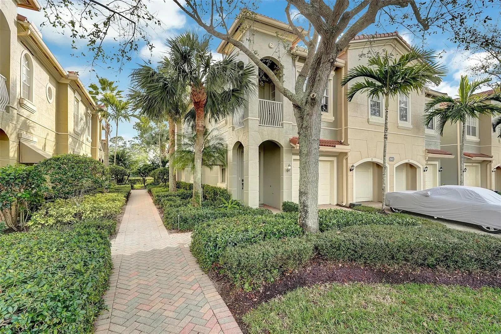 4941 E Bonsai Circle E # 209, Palm Beach Gardens, FL 33418