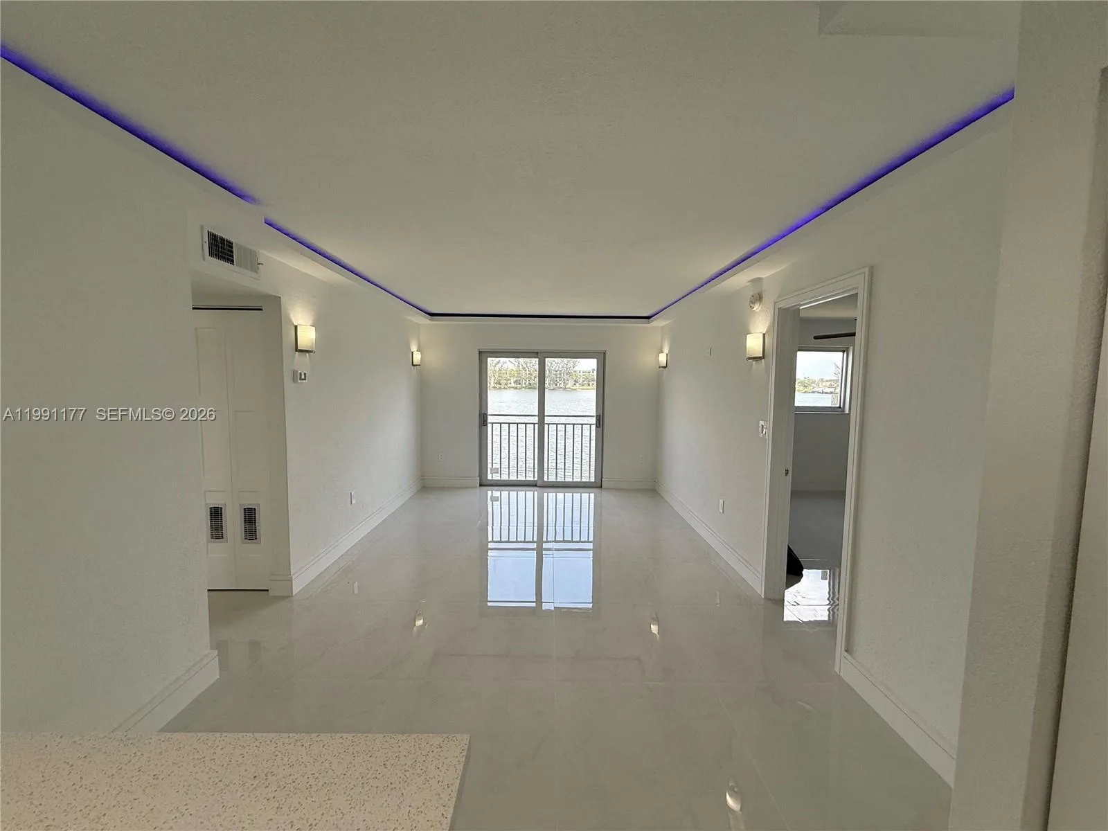 9915 W Okeechobee Rd # 2-201, Hialeah Gardens, FL 33016